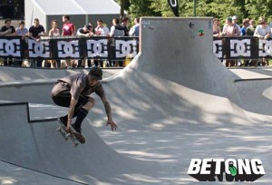 Betong in stadspark Aalst Persregio Dender