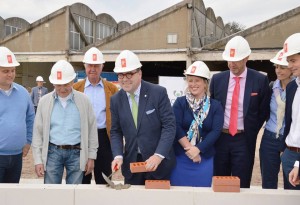 Eerste steenlegging Pier Kornel Aalst Persregio Dender