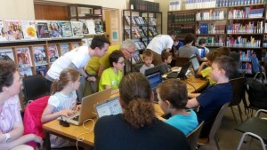 Jongeren leren programeren dankzij Coderdojo Persregio Dender