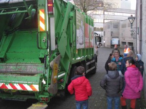 Kinderen krijgen praktijkles dode hoek Persregio Dender