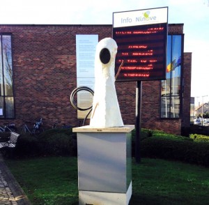 Claude Dendauw standbeeld stadhuis Ninove Persregio Dender