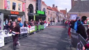 Femke Van den Driessche derde in Zwindstedentocht Sluis Nederland Persregio Dender