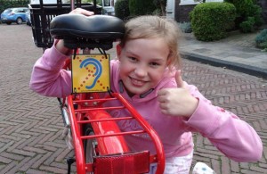 Dove of schlechthorende fietsers in het verkeer Persregio Dender