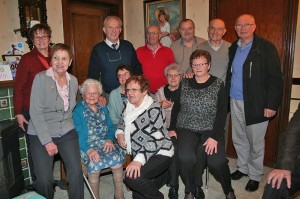 honderd-jarige-alice-van-den-meerssche-en-kinderen-persregio-dender