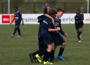 Voetbal jeugdspelers Persregio Dender