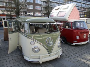 Volkswagenbusjes op Kevertreffen in Ninove Persregio Dender