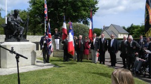 Herdenking landing in Normadie 6 juni 1944 Persregio Dender