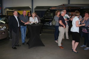 Mobiele expressobar bij garage Central Ninove Persregio Dender