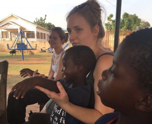 Odisee studente Femke De Goedt in Ghana Persregio Dender