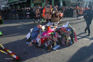 Carnaval Oilsjt groep Station Persregio Dender