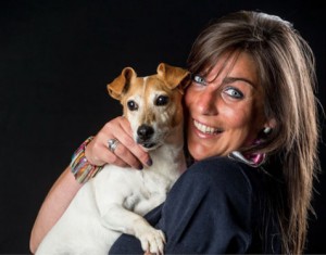 Dierenrechtenactiviste Caroline Kennes uit Aalst startmet VZW Charlie & Lola Persregio Dender